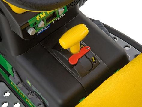 John Deere Ground Force s vlekem 5